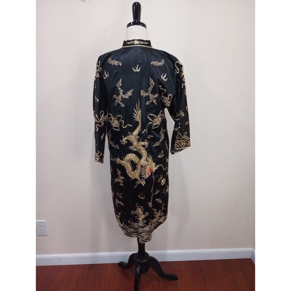 Vintage 1960's  Golden Deer 100% Silk Embroidered Chinese Dragon Robe ~ M - Picture 3 of 10